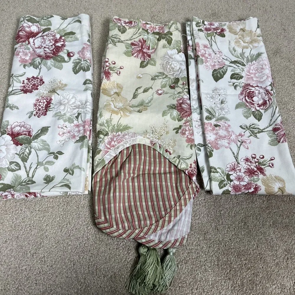 Home Trends Orchard Scarsdale Floral Rose Tassel Valance Panels Set Cottagecore